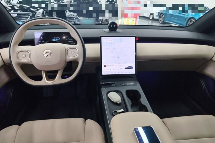 Used Nio ET5T 2023 75 kWh Touring Center Console