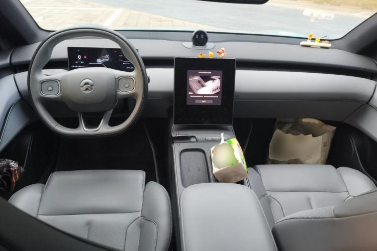 Used Nio ET5T 2023 75 kWh Touring Center Console