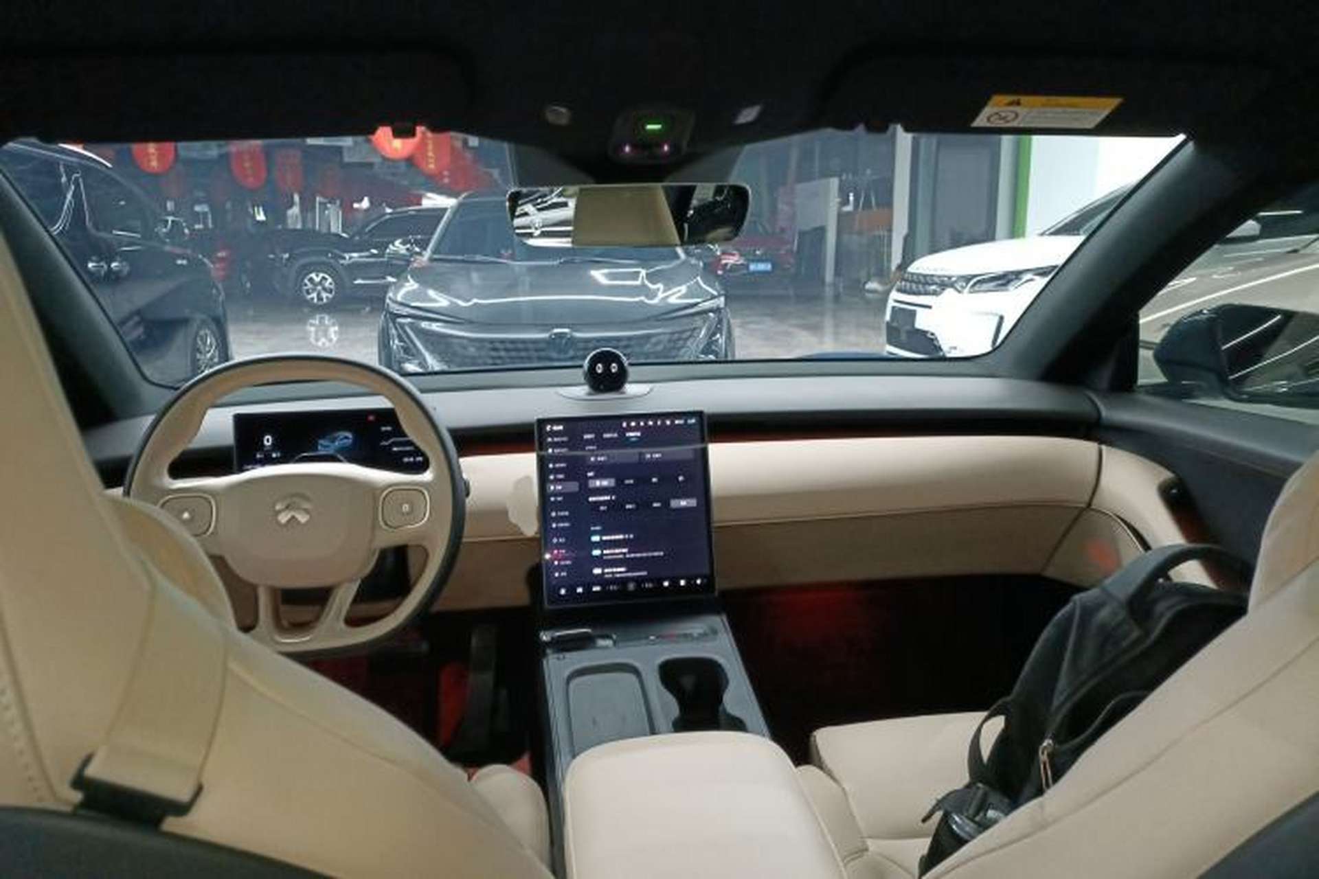 Used Nio ET5T 2023 75 kWh Touring Center Console