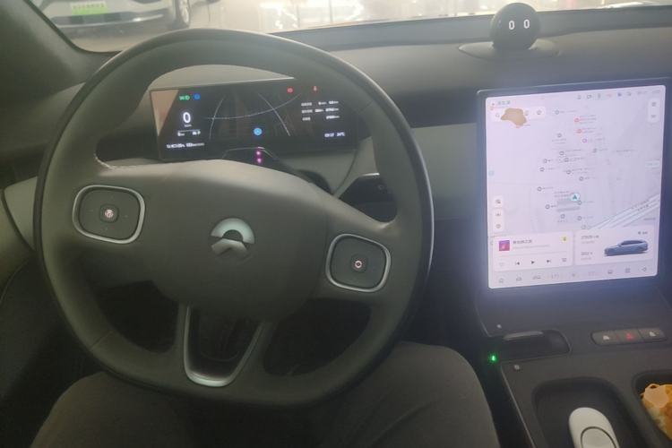 Used Nio ET5T 2023 75 kWh Touring Center Console