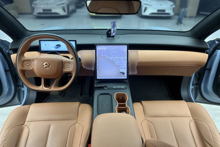 Used Nio ET5T 2023 75 kWh Touring Center Console