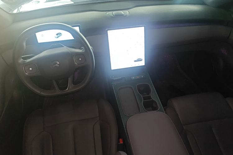 Used Nio ET5T 2023 75 kWh Touring Center Console