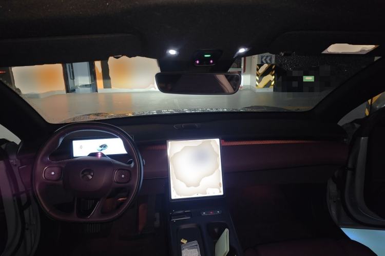 Used Nio ET5T 2023 75 kWh Touring Center Console