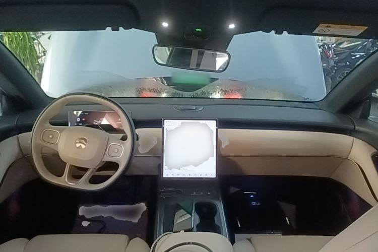 Used Nio ET5T 2023 75 kWh Touring Center Console