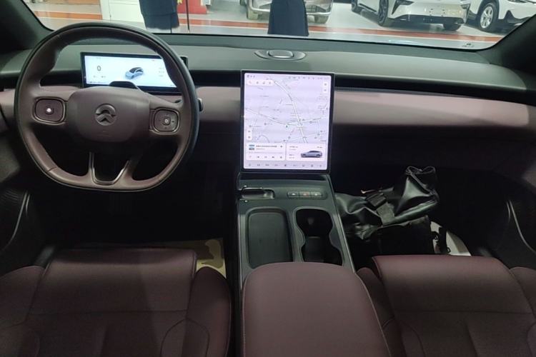 Used Nio ET5T 2023 75 kWh Touring Center Console