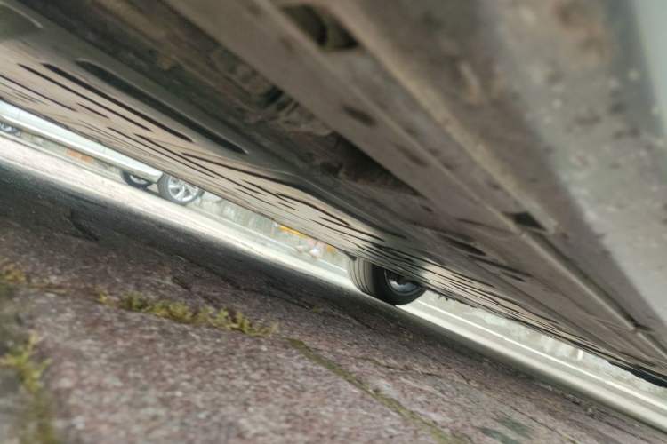Used Nio ET5T 2023 75 kWh Touring Chassis Front Left