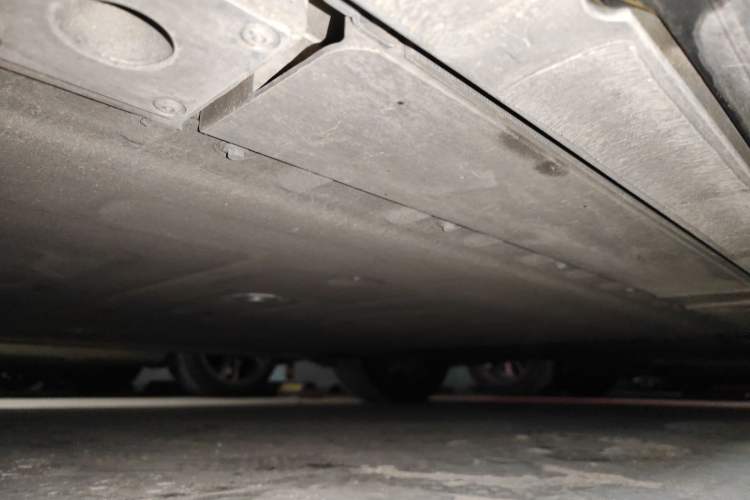 Used Nio ET5T 2023 75 kWh Touring Chassis Front Left