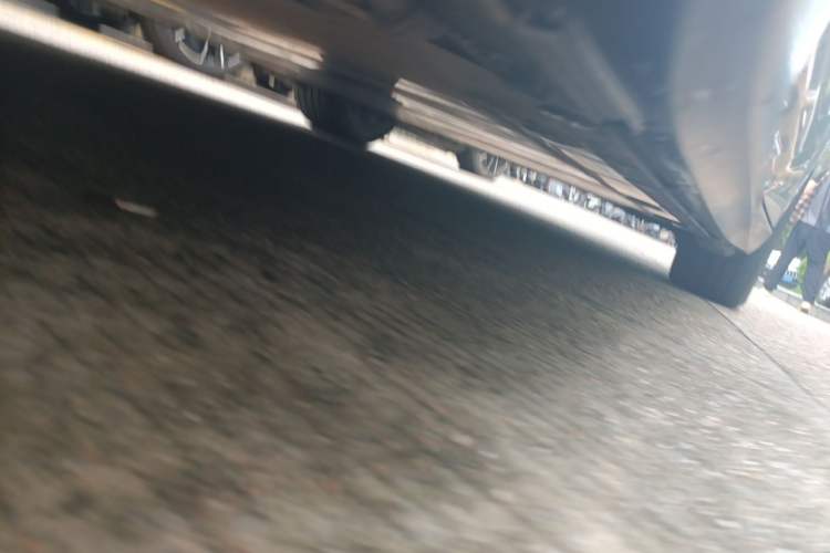 Used Nio ET5T 2023 75 kWh Touring Chassis Front Left