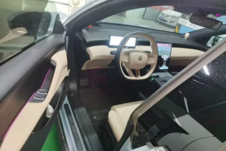 Used Nio ET5T 2023 75 kWh Touring Driver Seat