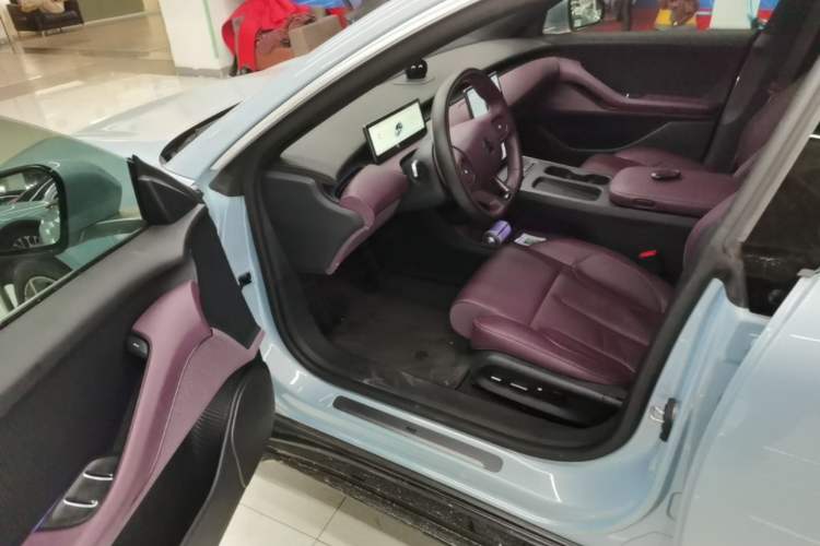 Used Nio ET5T 2023 75 kWh Touring Driver Seat