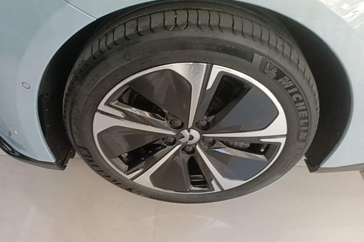 Used Nio ET5T 2023 75 kWh Touring Exterior 4