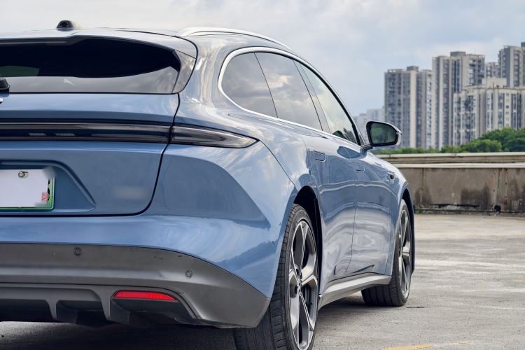 Used Nio ET5T 2023 75 kWh Touring Exterior 8