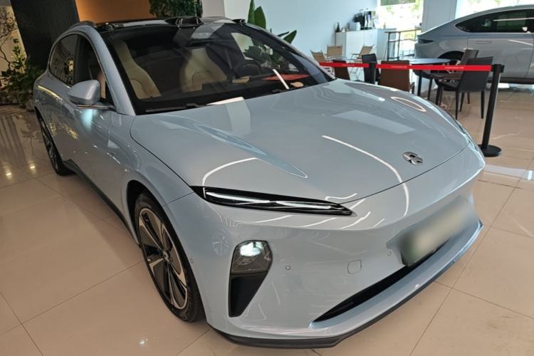 Used Nio ET5T 2023 75 kWh Touring Front Right 45 Deg