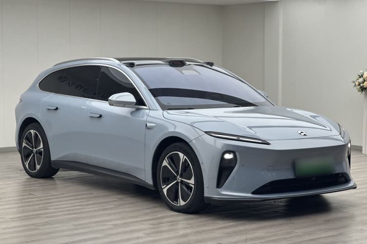 Used Nio ET5T 2023 75 kWh Touring Front Right 45 Deg