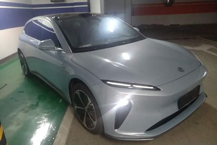Used Nio ET5T 2023 75 kWh Touring Front Right 45 Deg
