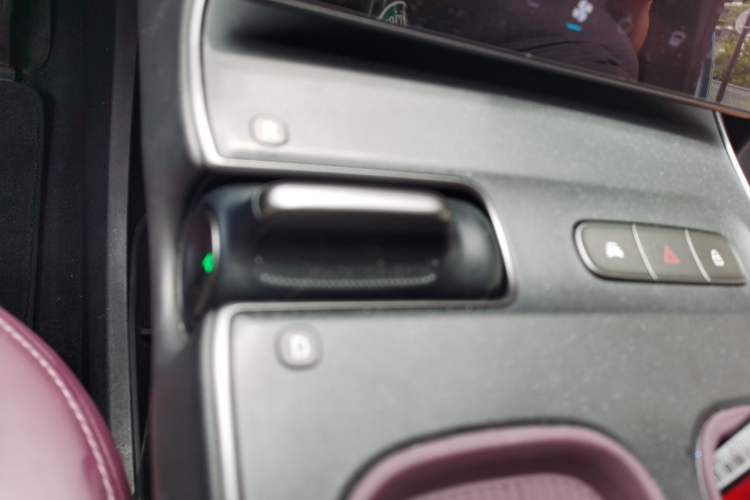 Used Nio ET5T 2023 75 kWh Touring Gear Lever