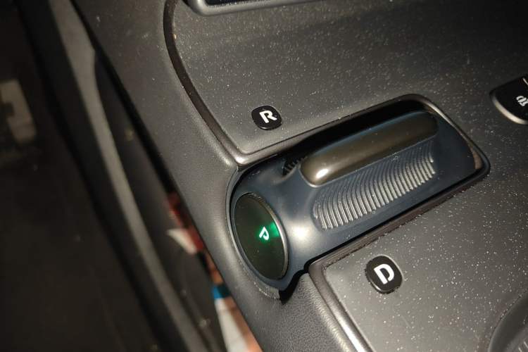 Used Nio ET5T 2023 75 kWh Touring Gear Lever