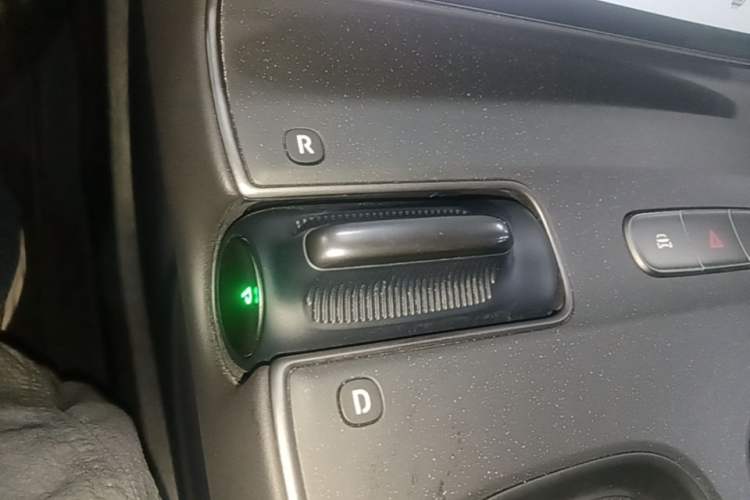 Used Nio ET5T 2023 75 kWh Touring Gear Lever