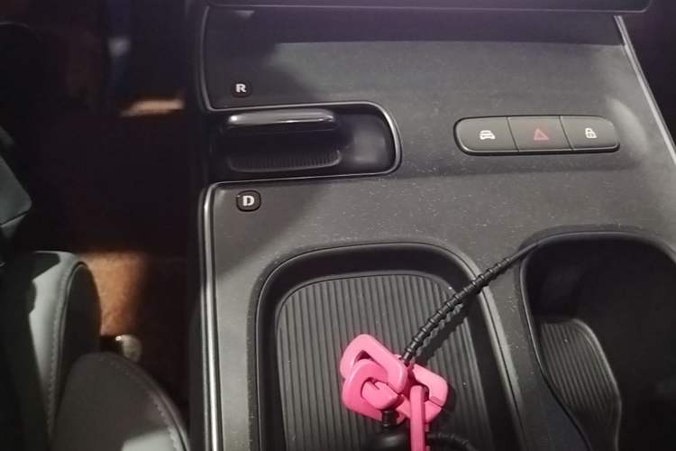 Used Nio ET5T 2023 75 kWh Touring Gear Lever