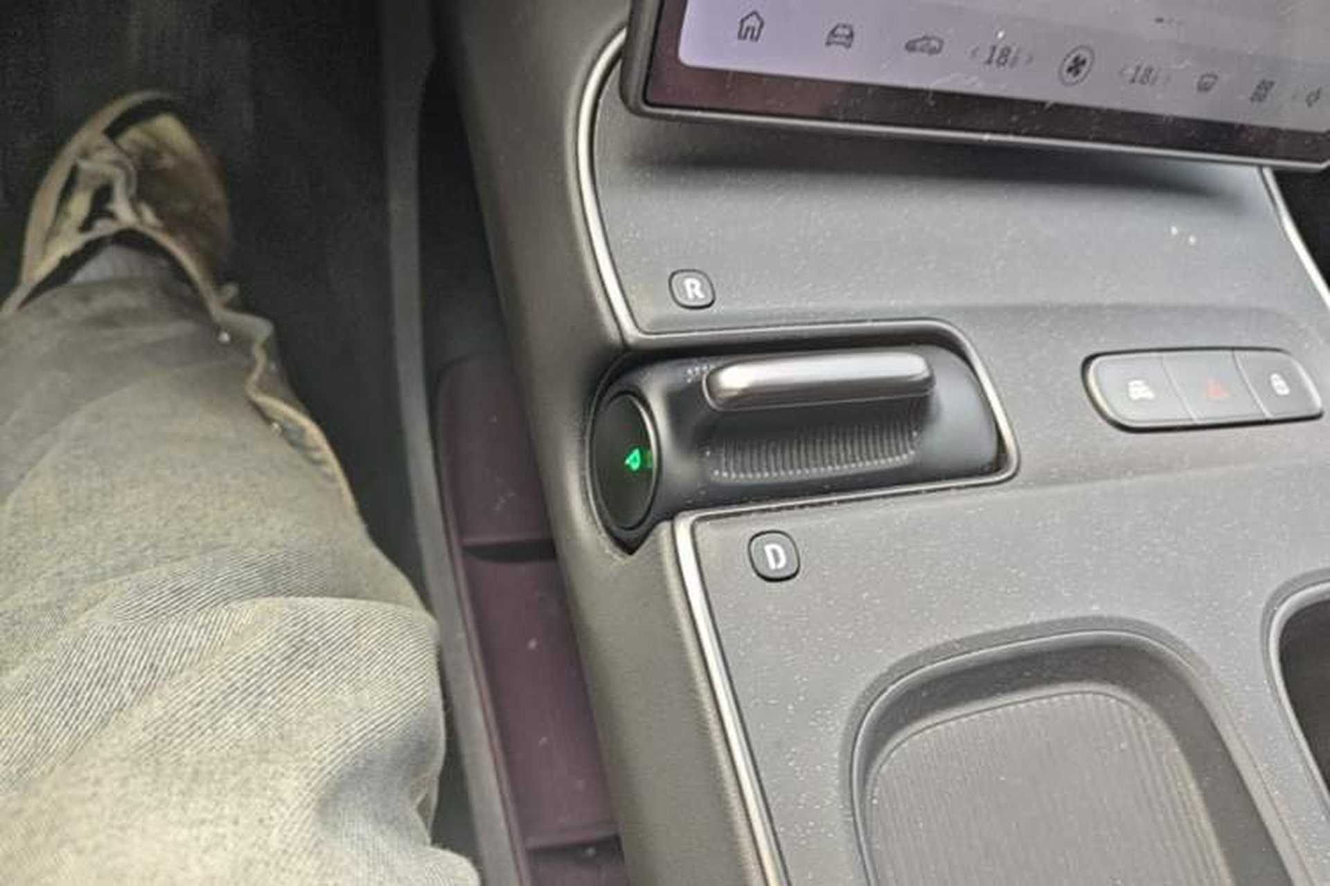 Used Nio ET5T 2023 75 kWh Touring Gear Lever
