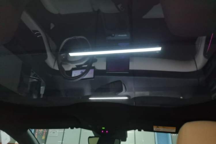 Used Nio ET5T 2023 75 kWh Touring Headliner