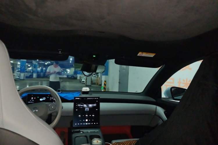 Used Nio ET5T 2023 75 kWh Touring Headliner
