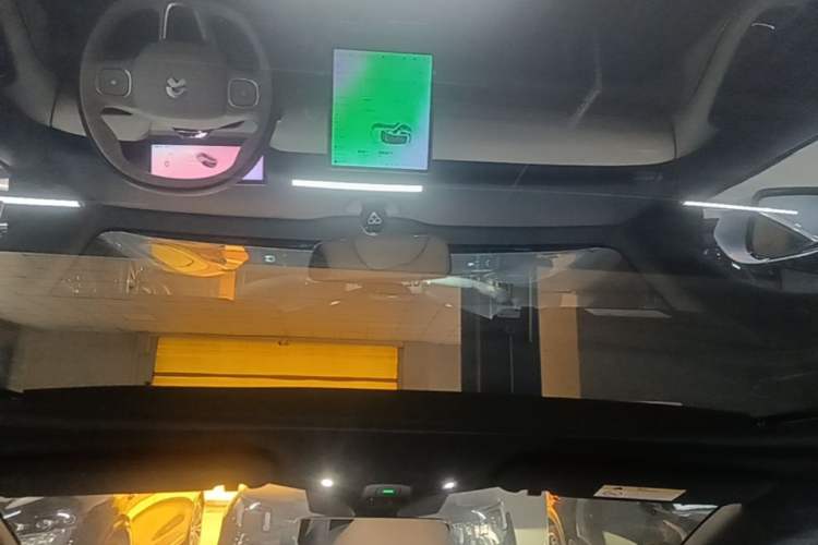 Used Nio ET5T 2023 75 kWh Touring Headliner