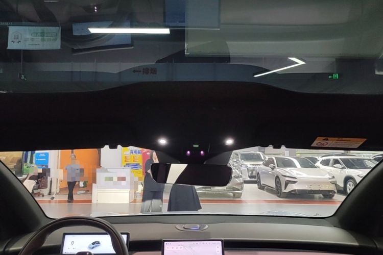 Used Nio ET5T 2023 75 kWh Touring Headliner