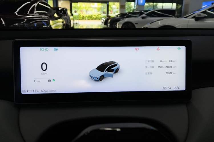 Used Nio ET5T 2023 75 kWh Touring Instrument Cluster