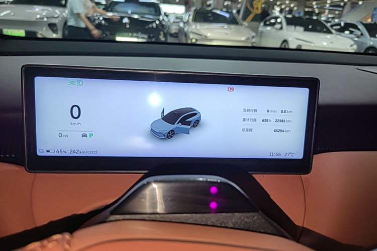 Used Nio ET5T 2023 75 kWh Touring Instrument Cluster