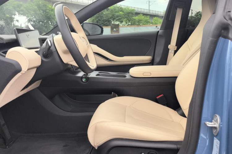Used Nio ET5T 2023 75 kWh Touring Interior 1