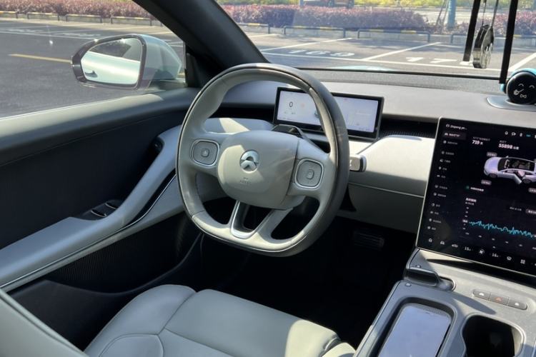 Used Nio ET5T 2023 75 kWh Touring Interior 1