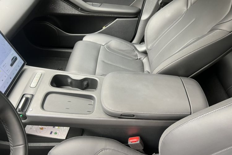 Used Nio ET5T 2023 75 kWh Touring Interior 1