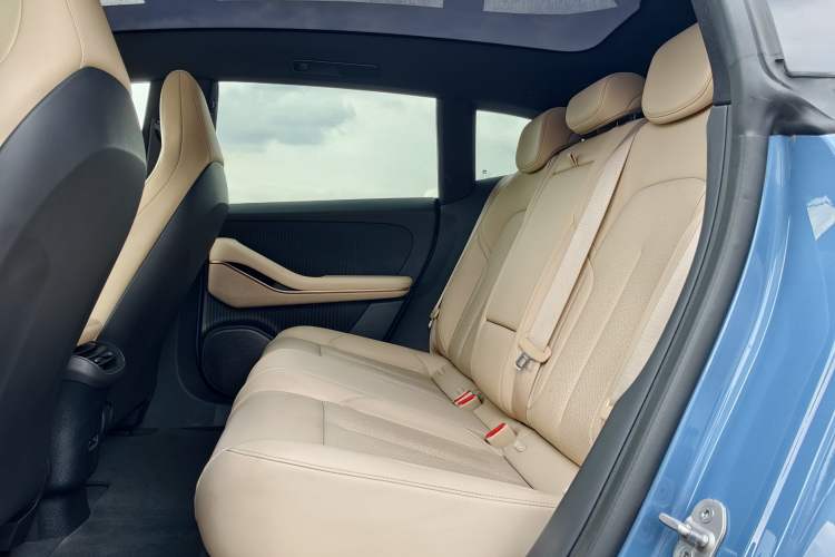 Used Nio ET5T 2023 75 kWh Touring Interior 2