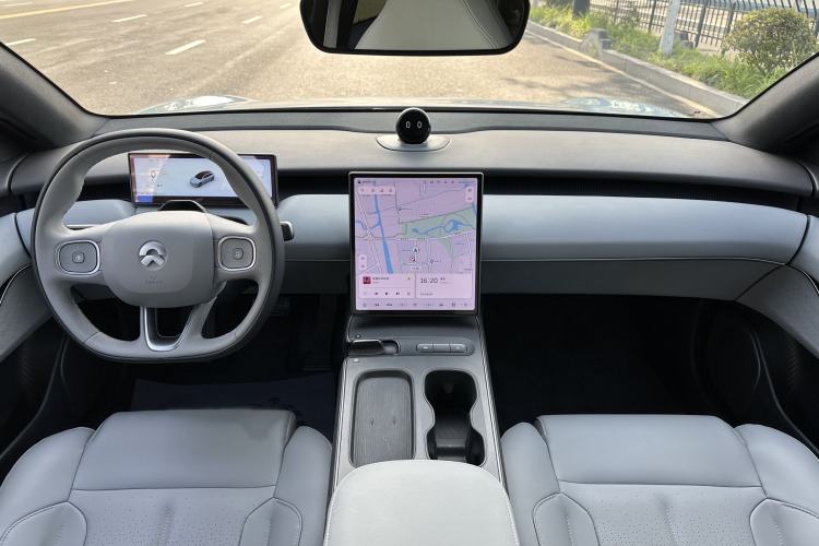 Used Nio ET5T 2023 75 kWh Touring Interior 2
