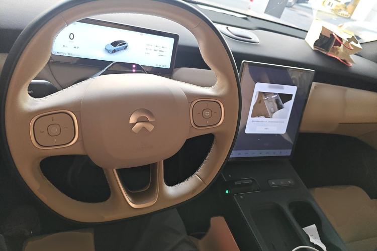 Used Nio ET5T 2023 75 kWh Touring Interior 2