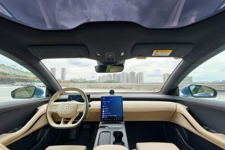 Used Nio ET5T 2023 75 kWh Touring Interior 3