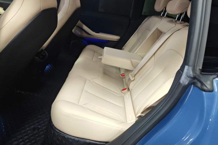 Used Nio ET5T 2023 75 kWh Touring Interior 4