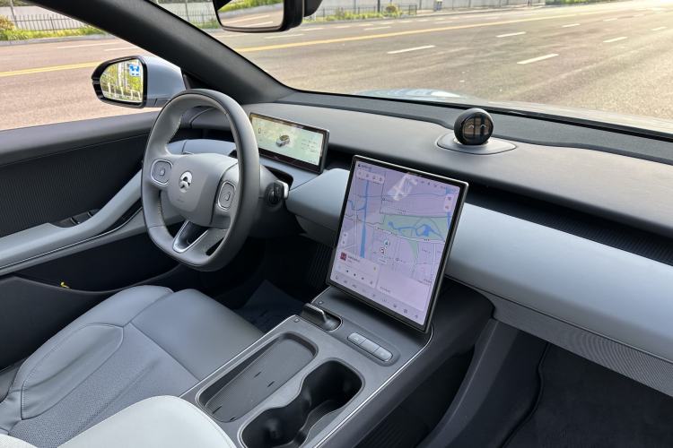 Used Nio ET5T 2023 75 kWh Touring Interior 5