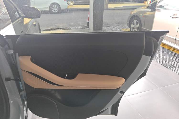 Used Nio ET5T 2023 75 kWh Touring Interior 6