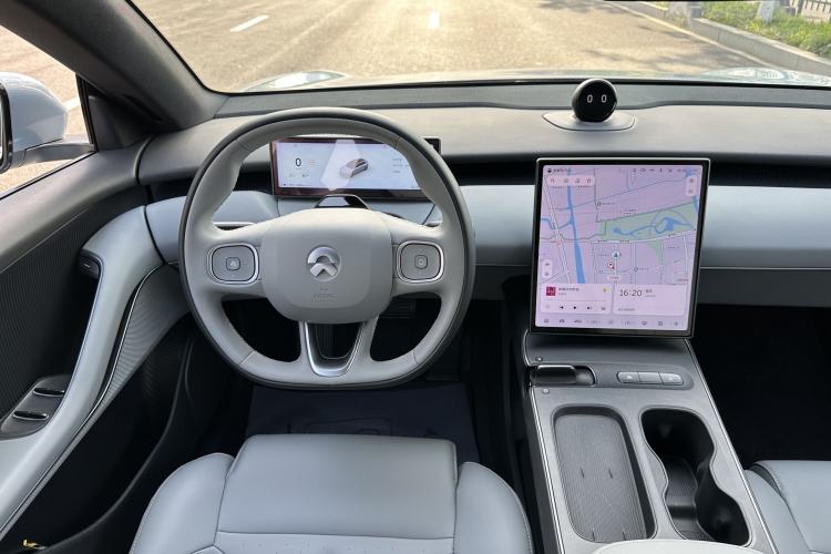 Used Nio ET5T 2023 75 kWh Touring Interior 8