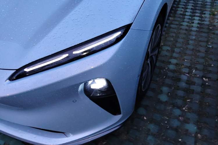 Used Nio ET5T 2023 75 kWh Touring Left Front Headlight