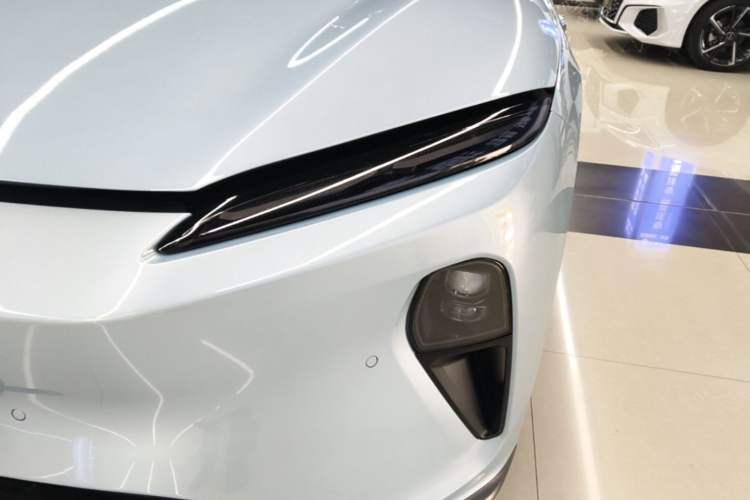 Used Nio ET5T 2023 75 kWh Touring Left Front Headlight