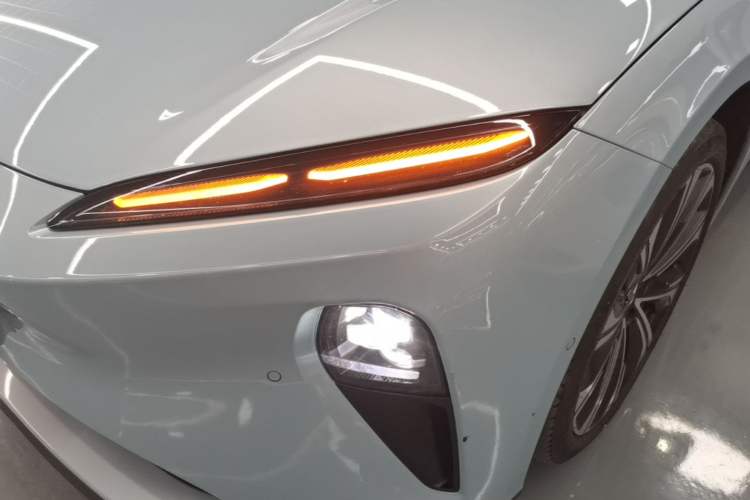Used Nio ET5T 2023 75 kWh Touring Left Front Headlight