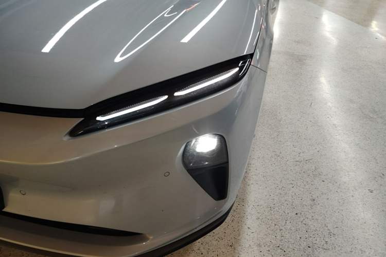 Used Nio ET5T 2023 75 kWh Touring Left Front Headlight