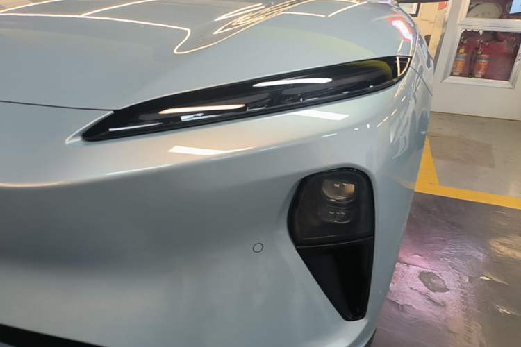 Used Nio ET5T 2023 75 kWh Touring Left Front Headlight