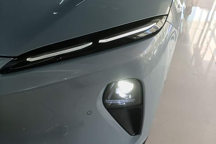 Used Nio ET5T 2023 75 kWh Touring Left Front Headlight