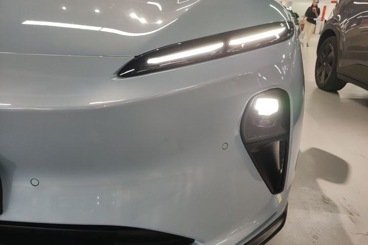 Used Nio ET5T 2023 75 kWh Touring Left Front Headlight