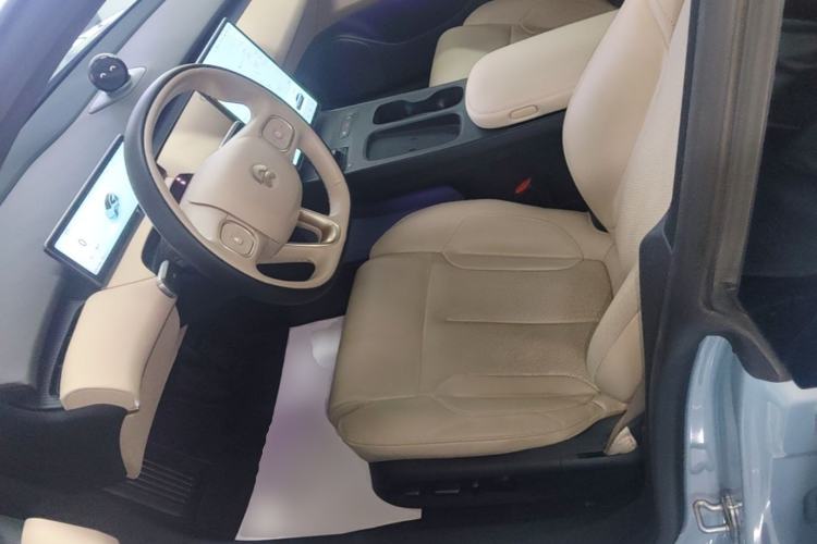 Used Nio ET5T 2023 75 kWh Touring Left Front Seat