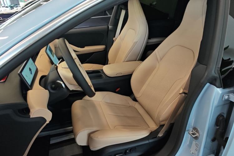 Used Nio ET5T 2023 75 kWh Touring Left Front Seat